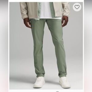 Like New- Lululemon- Men’s Slim Fit ABC Pants- 5 Pockets- Dark Green- 33